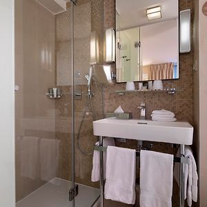 Chambre Adjacente